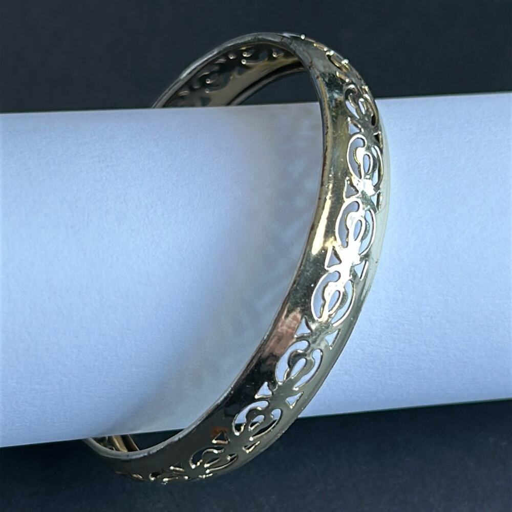 Women’s vintage light gold‎ tone patterned bangle bracelet one size